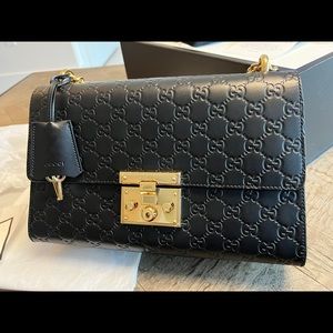 Gorgeous Gucci Bag for sale! Excellent Condition!!
